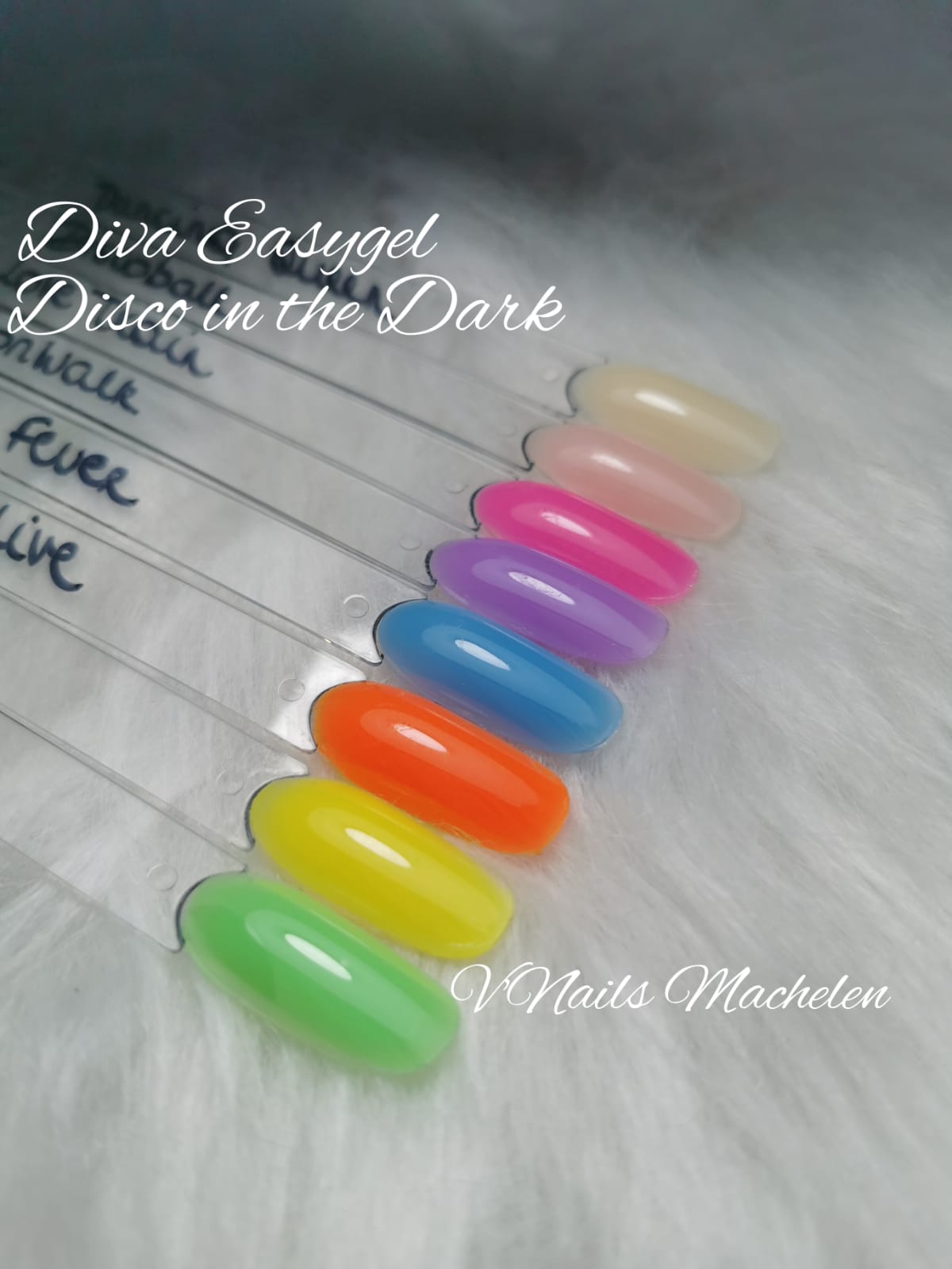 Diva Easygel Disco in the Dark Color Pops stalen
